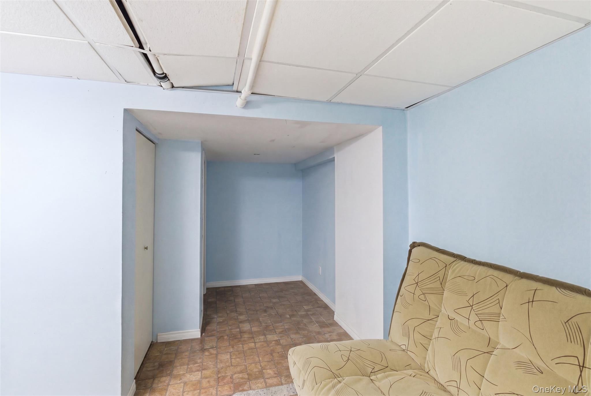 47 Onderdonk Avenue Property Photo 33