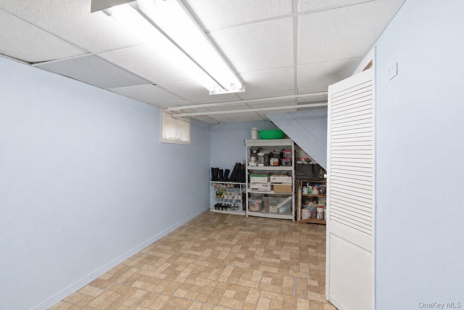 47 Onderdonk Avenue Property Photo 34