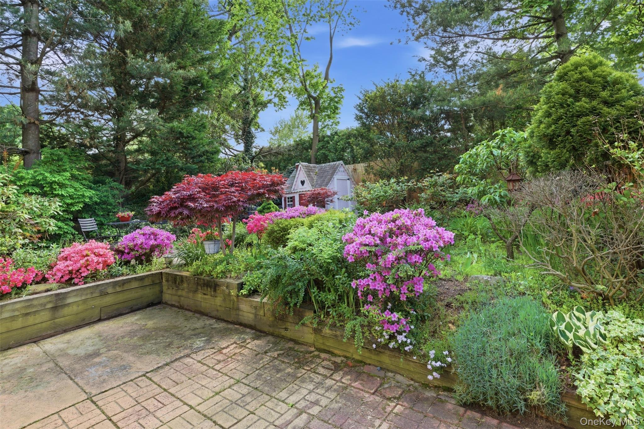 47 Onderdonk Avenue Property Photo 38