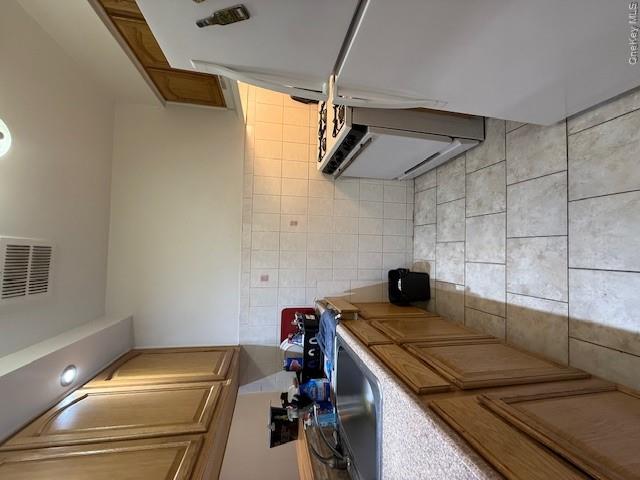 2355 Tiebout Avenue Property Photo 21