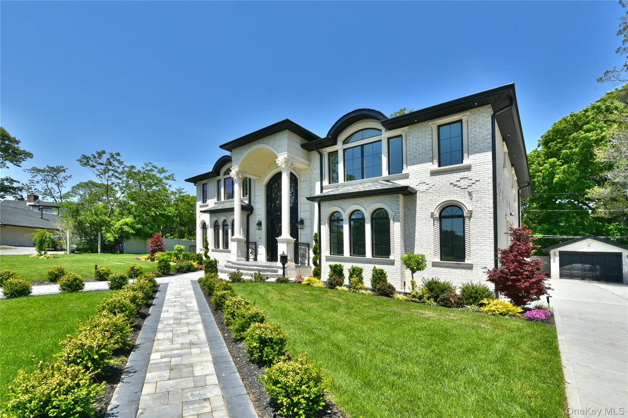 33 Parkway Drive Property Photo 4