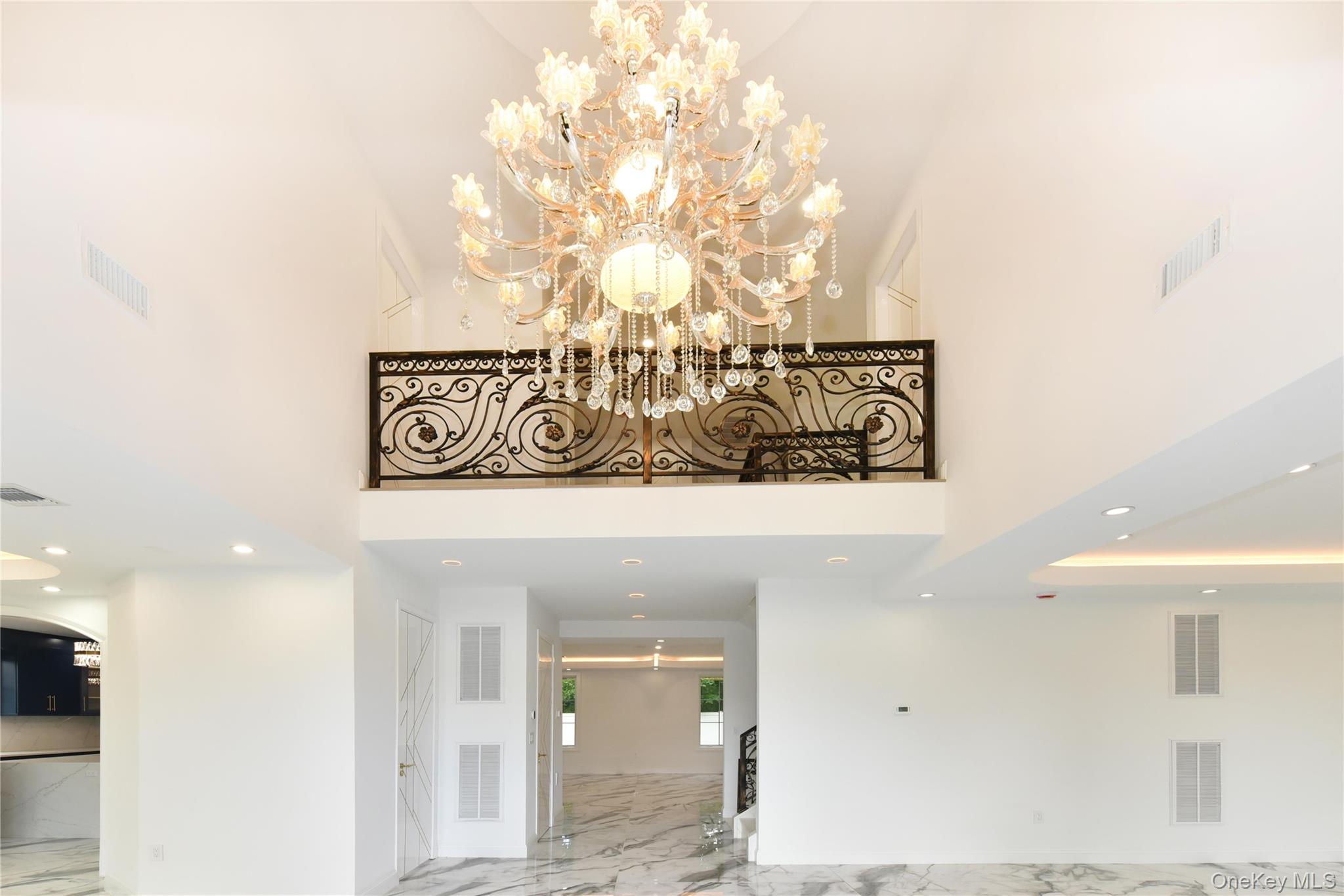 33 Parkway Drive Property Photo 6