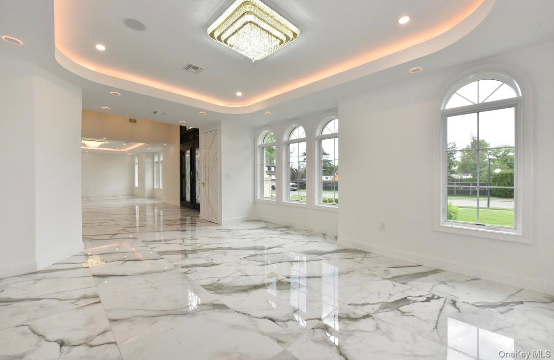 33 Parkway Drive Property Photo 9