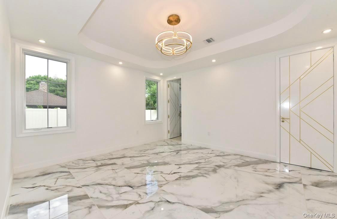 33 Parkway Drive Property Photo 14