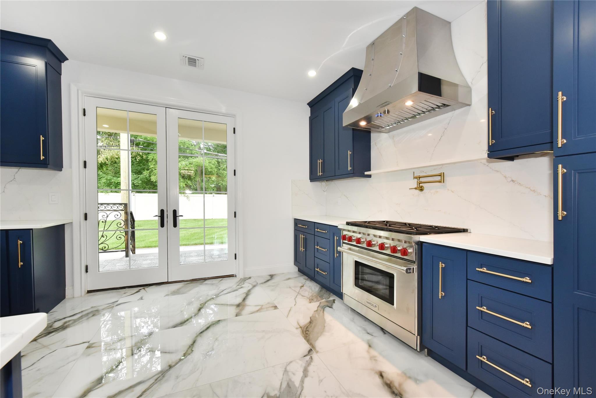 33 Parkway Drive Property Photo 23