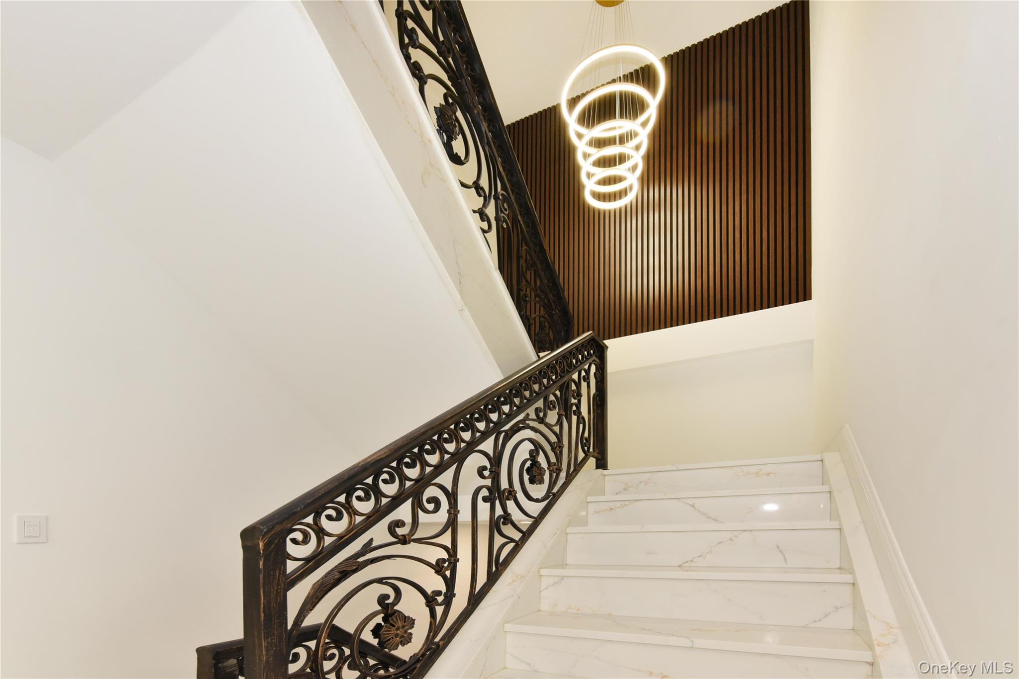 33 Parkway Drive Property Photo 24