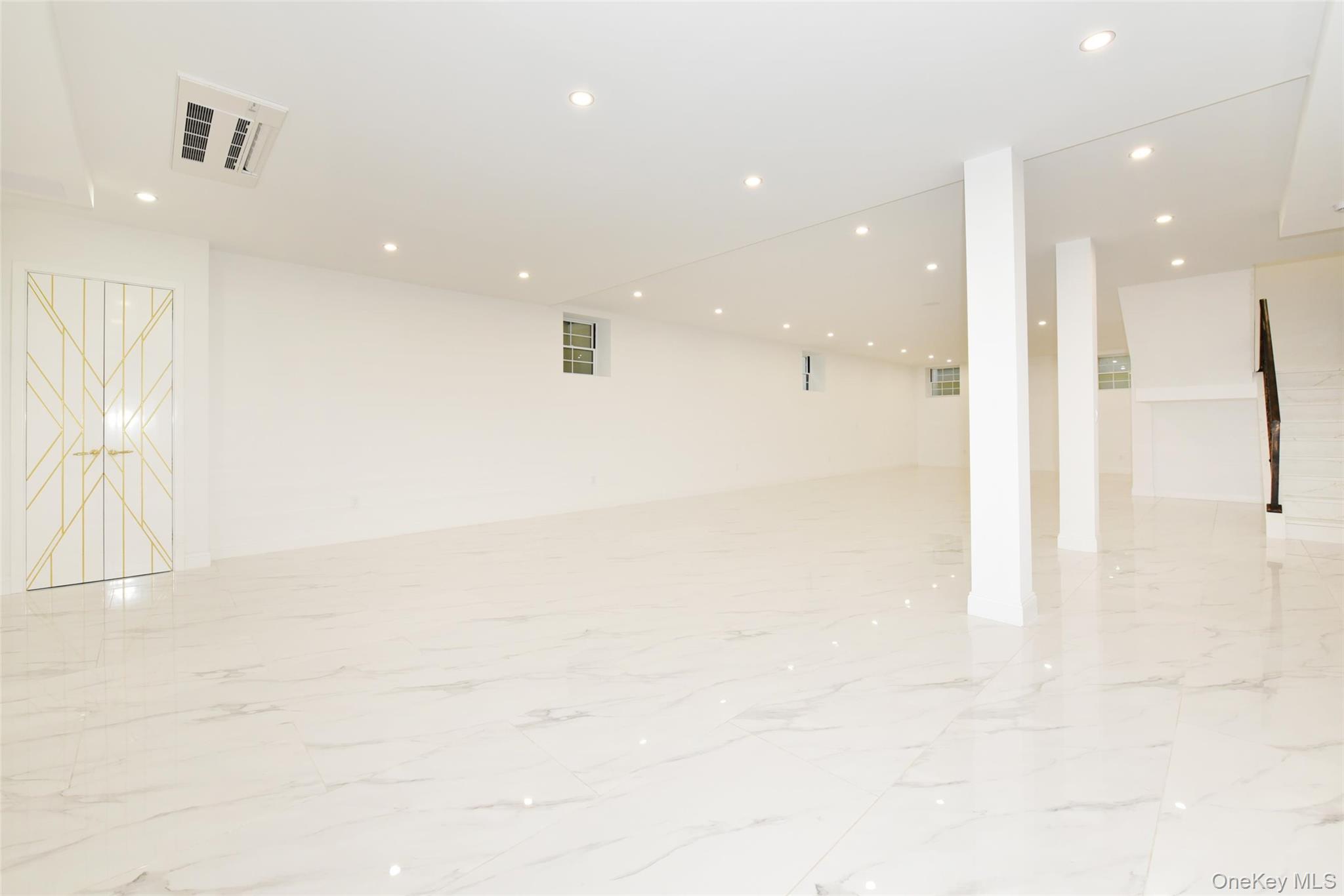 33 Parkway Drive Property Photo 42