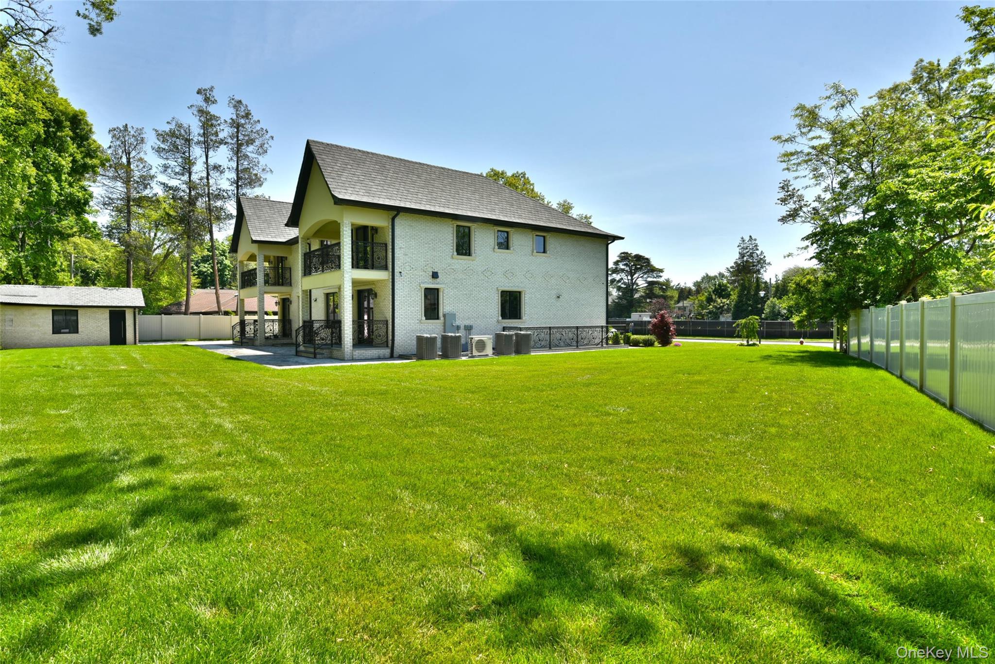 33 Parkway Drive Property Photo 48