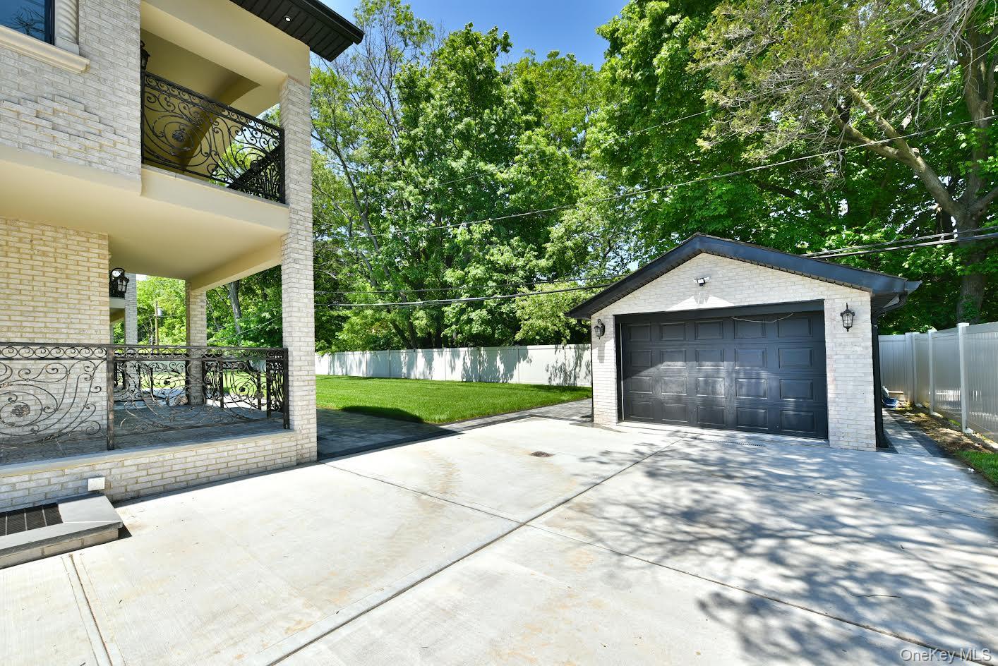 33 Parkway Drive Property Photo 49
