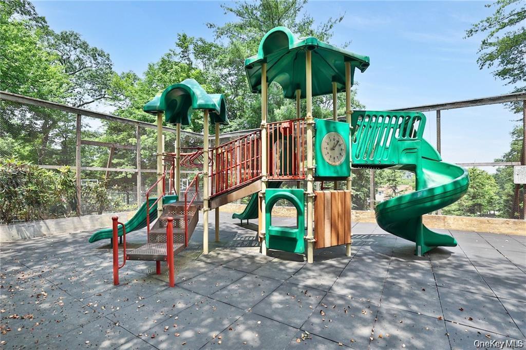 601 Kensington Way Property Photo 19