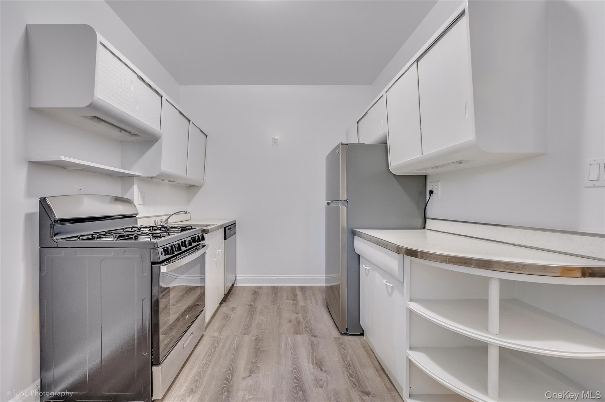 43-10 48 Avenue 1c Property Photo 8