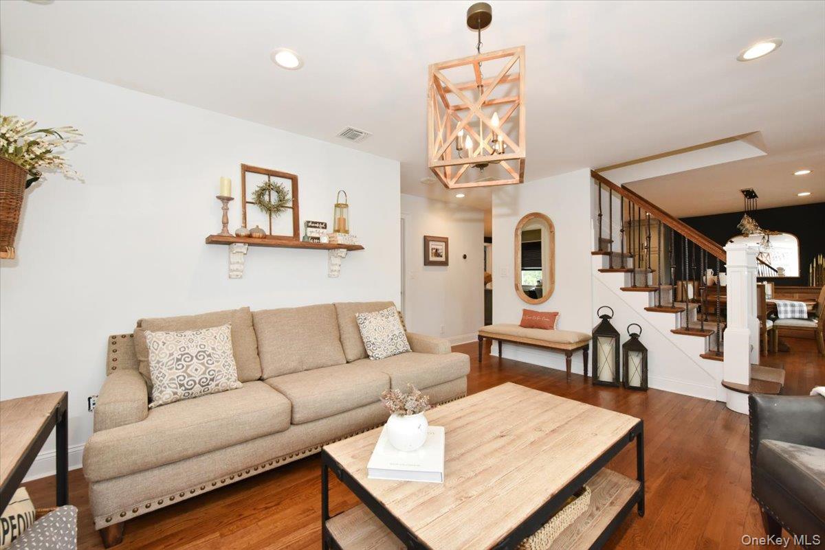 129 Commonwealth Avenue Property Photo 8