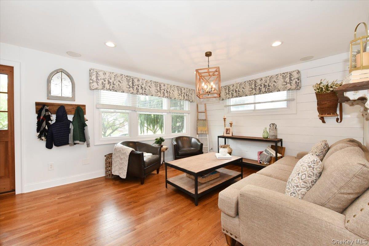 129 Commonwealth Avenue Property Photo 10