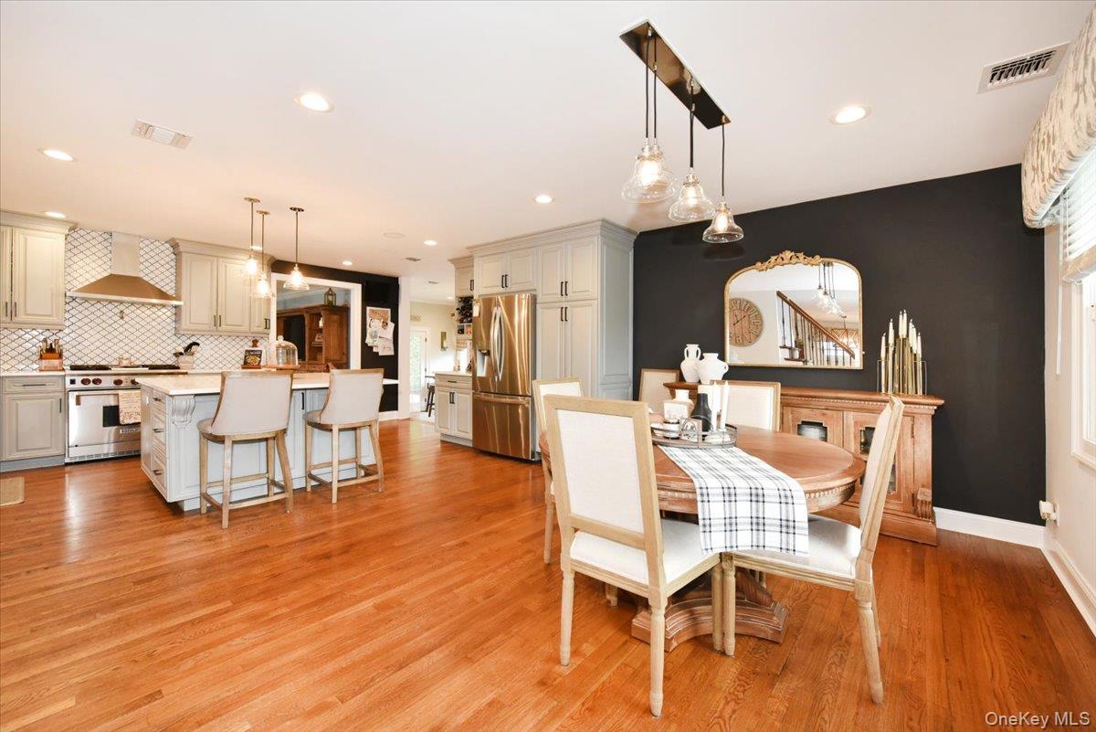 129 Commonwealth Avenue Property Photo 12