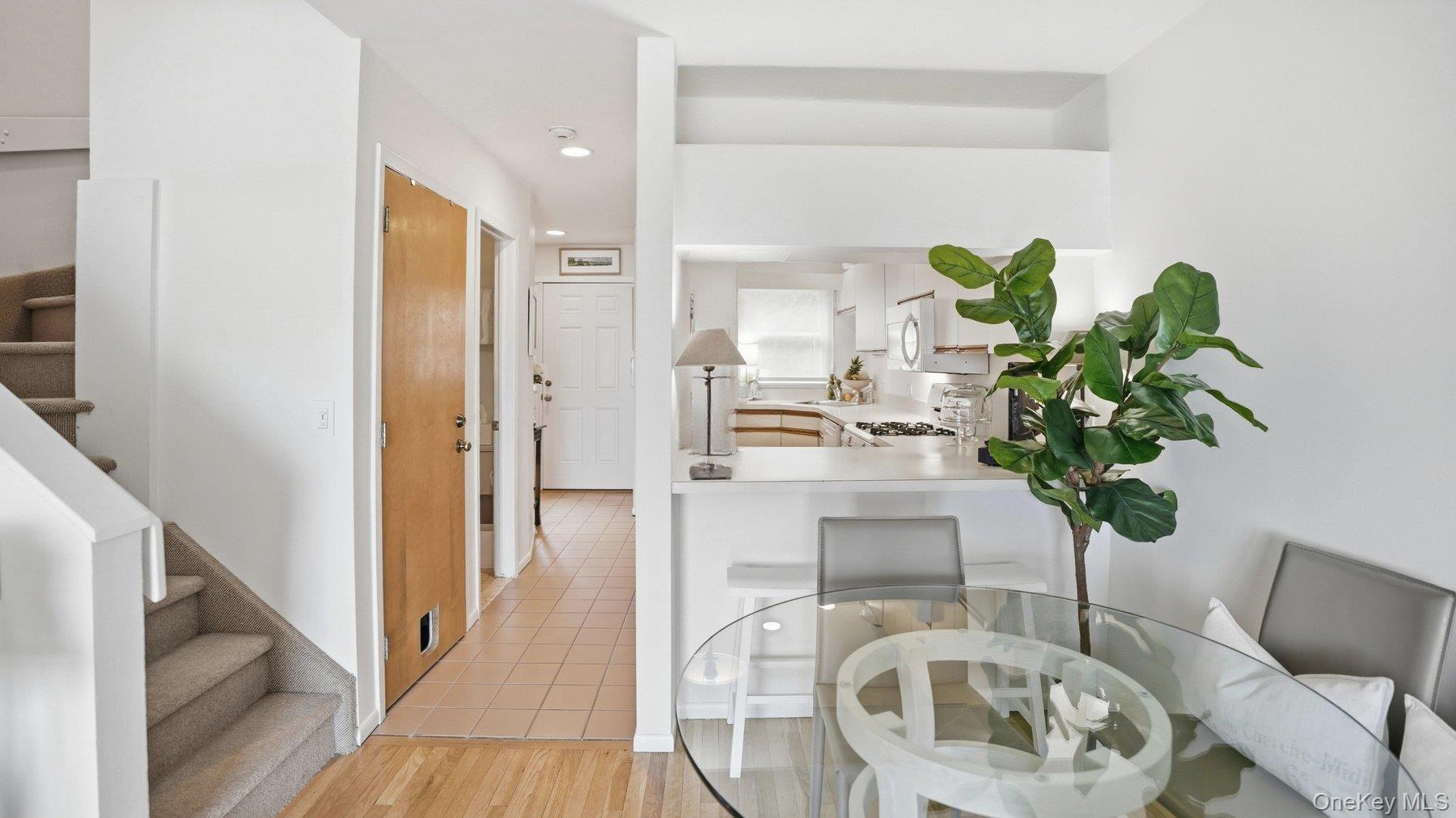 49 Canoe Place Road 416 Property Photo 19