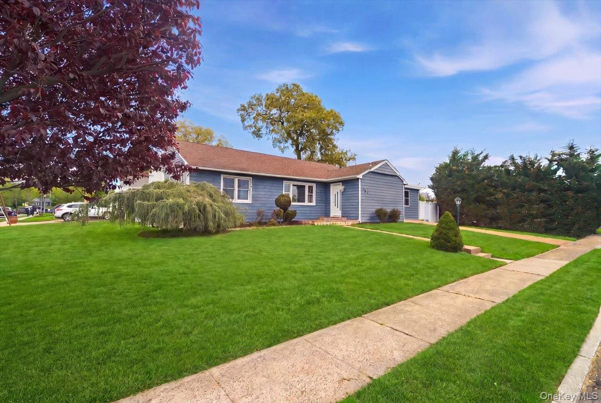 1871 Relyea Drive Property Photo 3