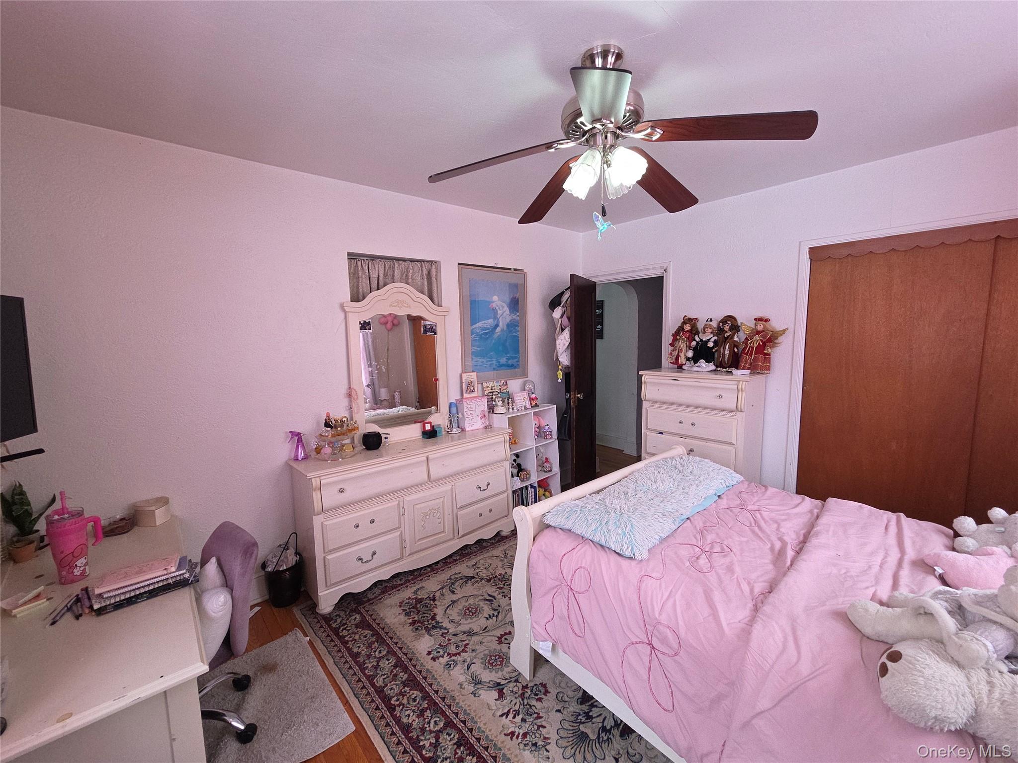 208 S Grand Avenue Property Photo 13