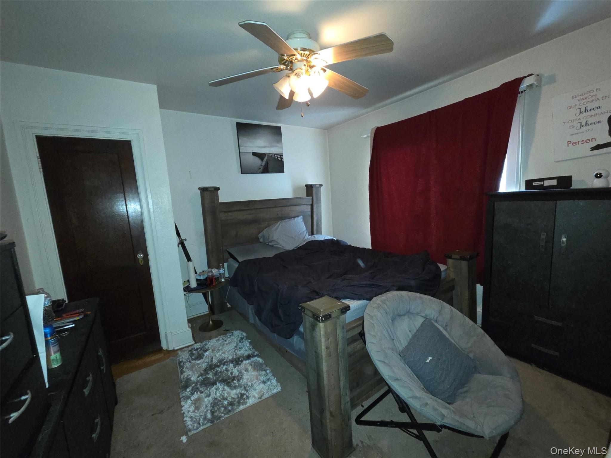 208 S Grand Avenue Property Photo 16