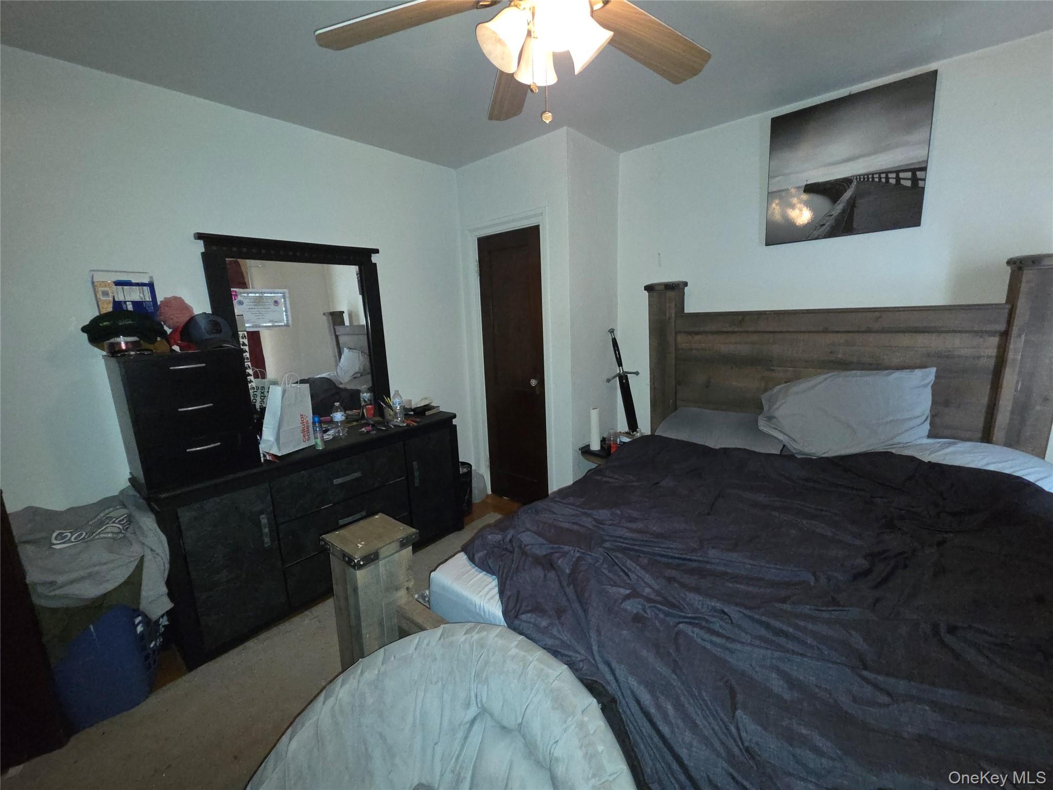 208 S Grand Avenue Property Photo 17