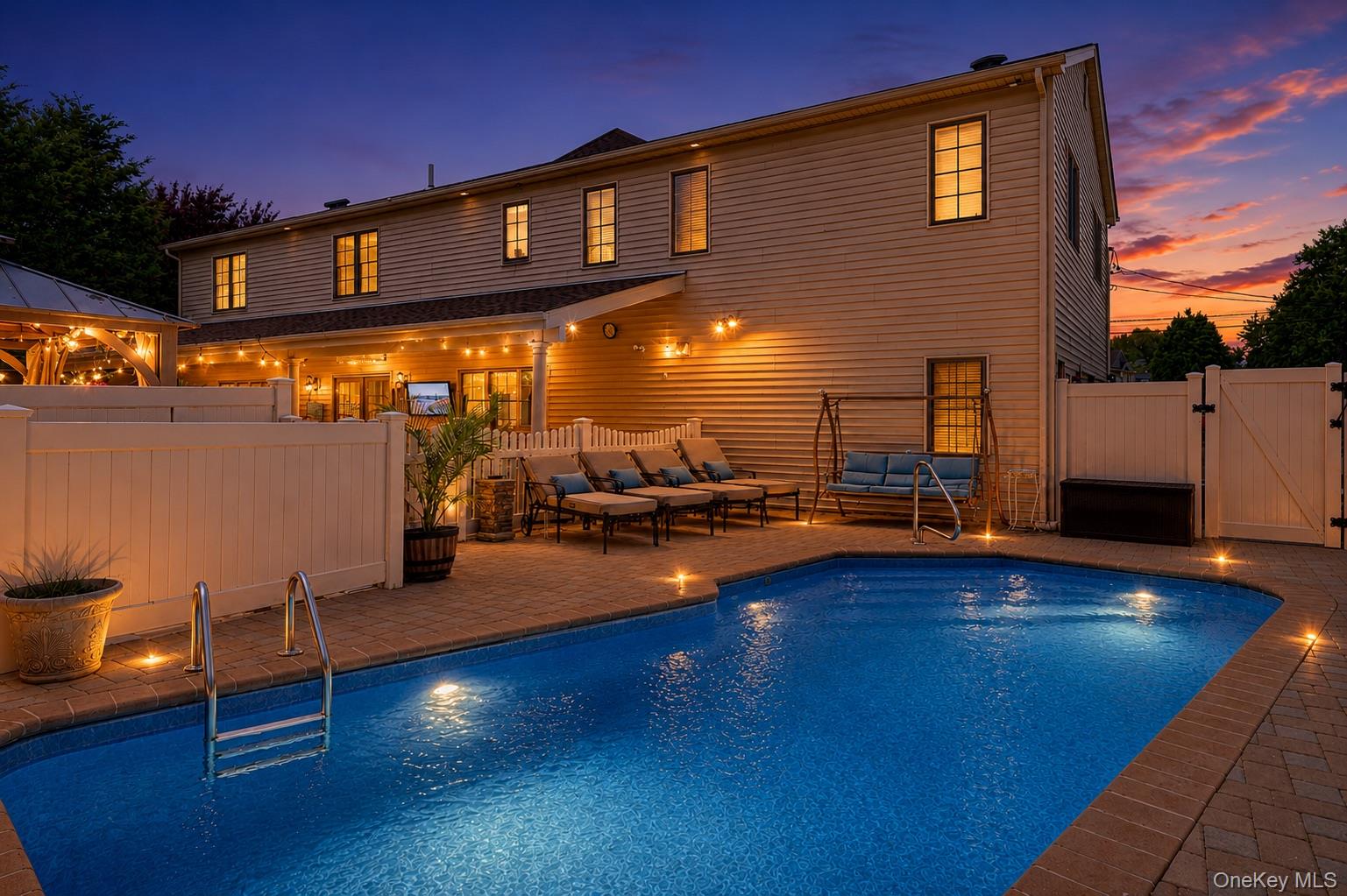 9 Avenue C Property Photo 2