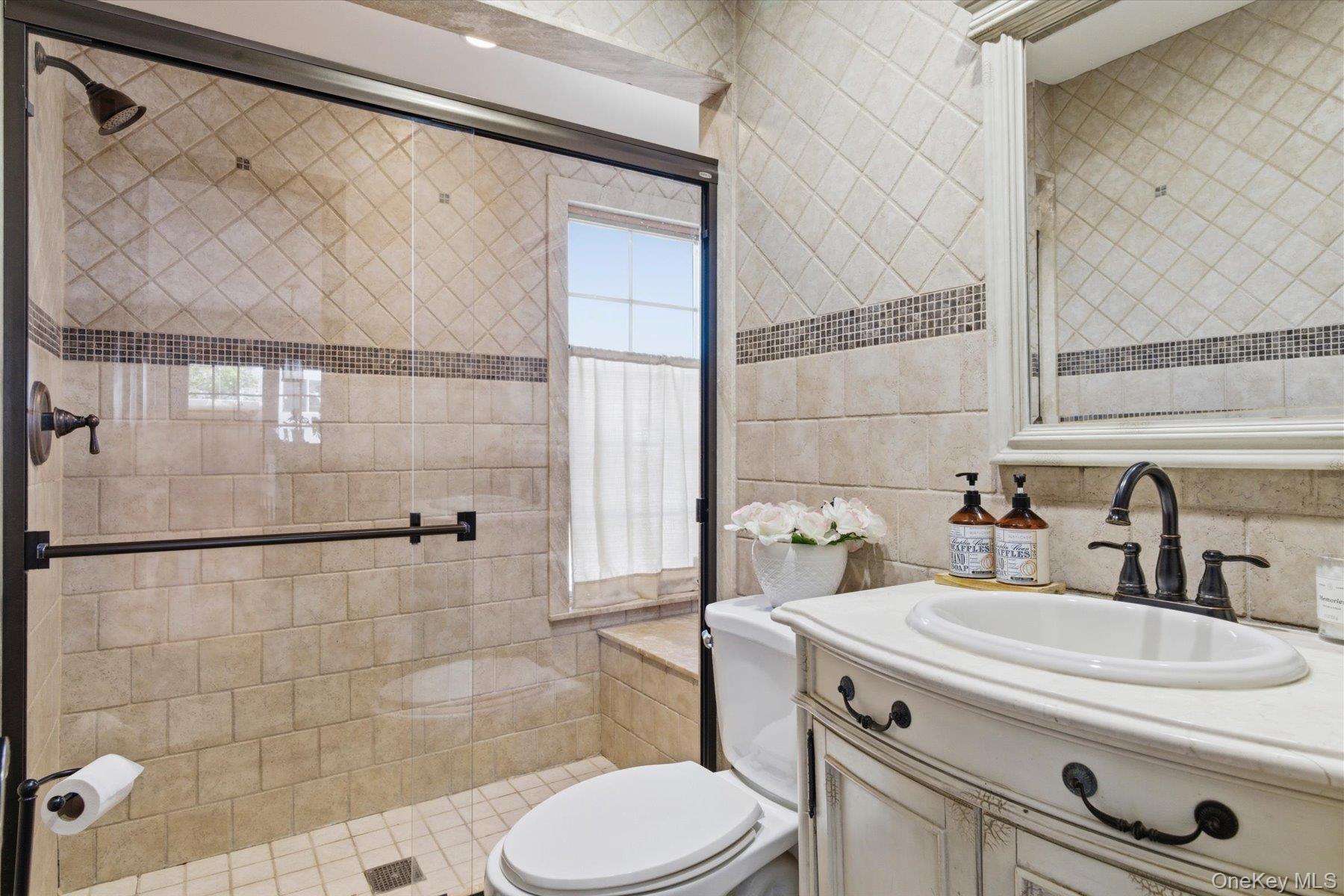 9 Avenue C Property Photo 16