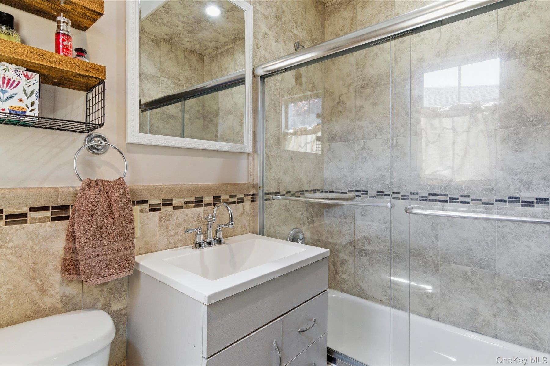 9 Avenue C Property Photo 23