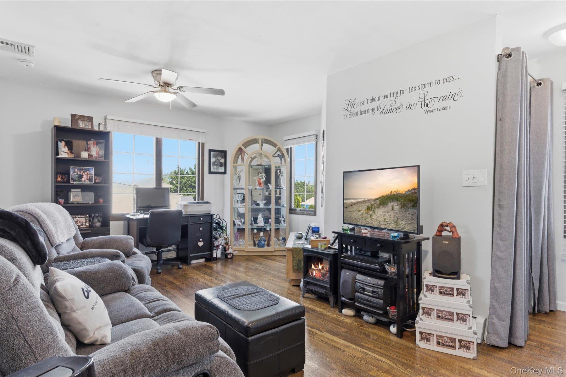 9 Avenue C Property Photo 25