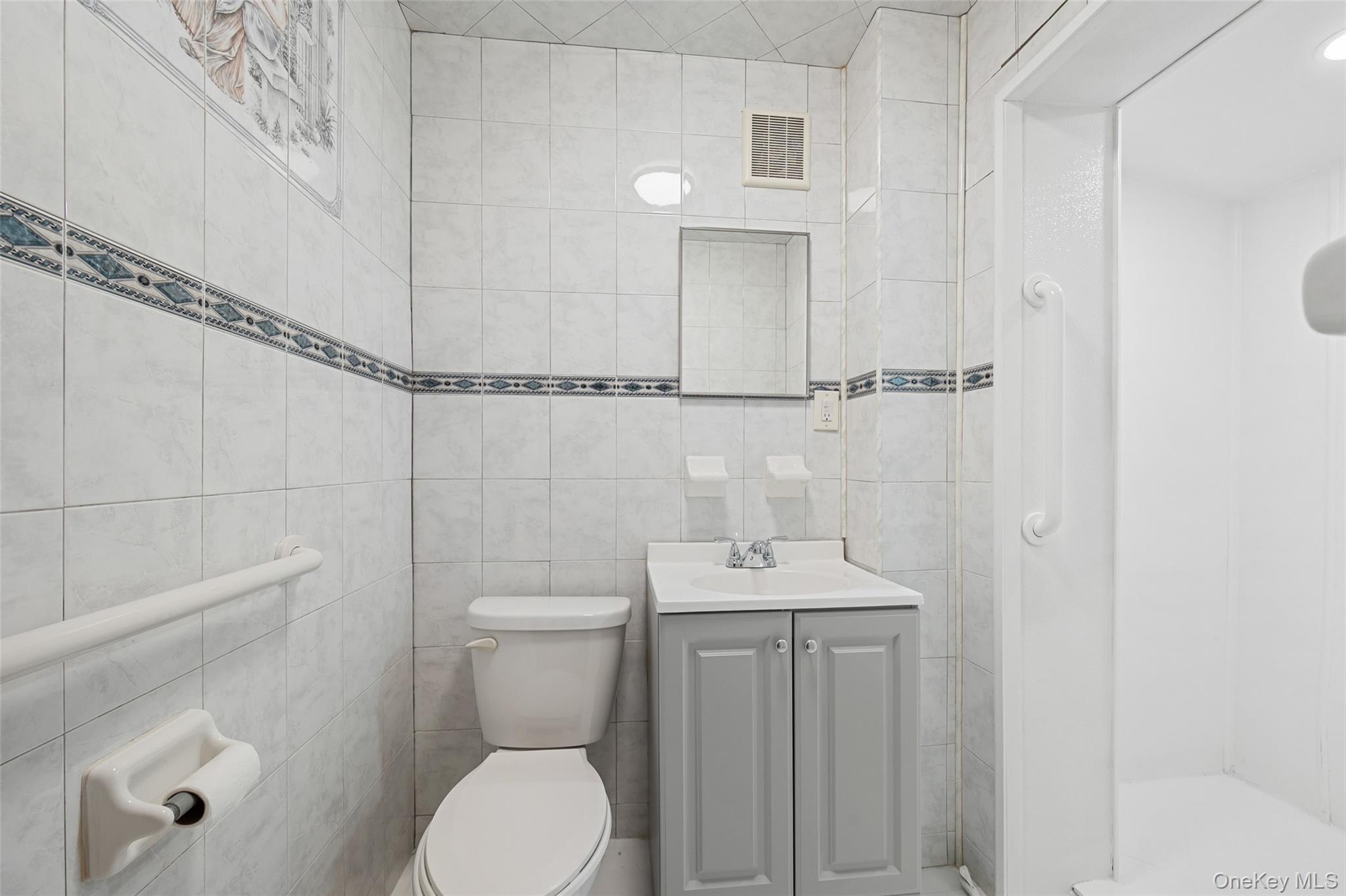 4647 Bedford Avenue Property Photo 6