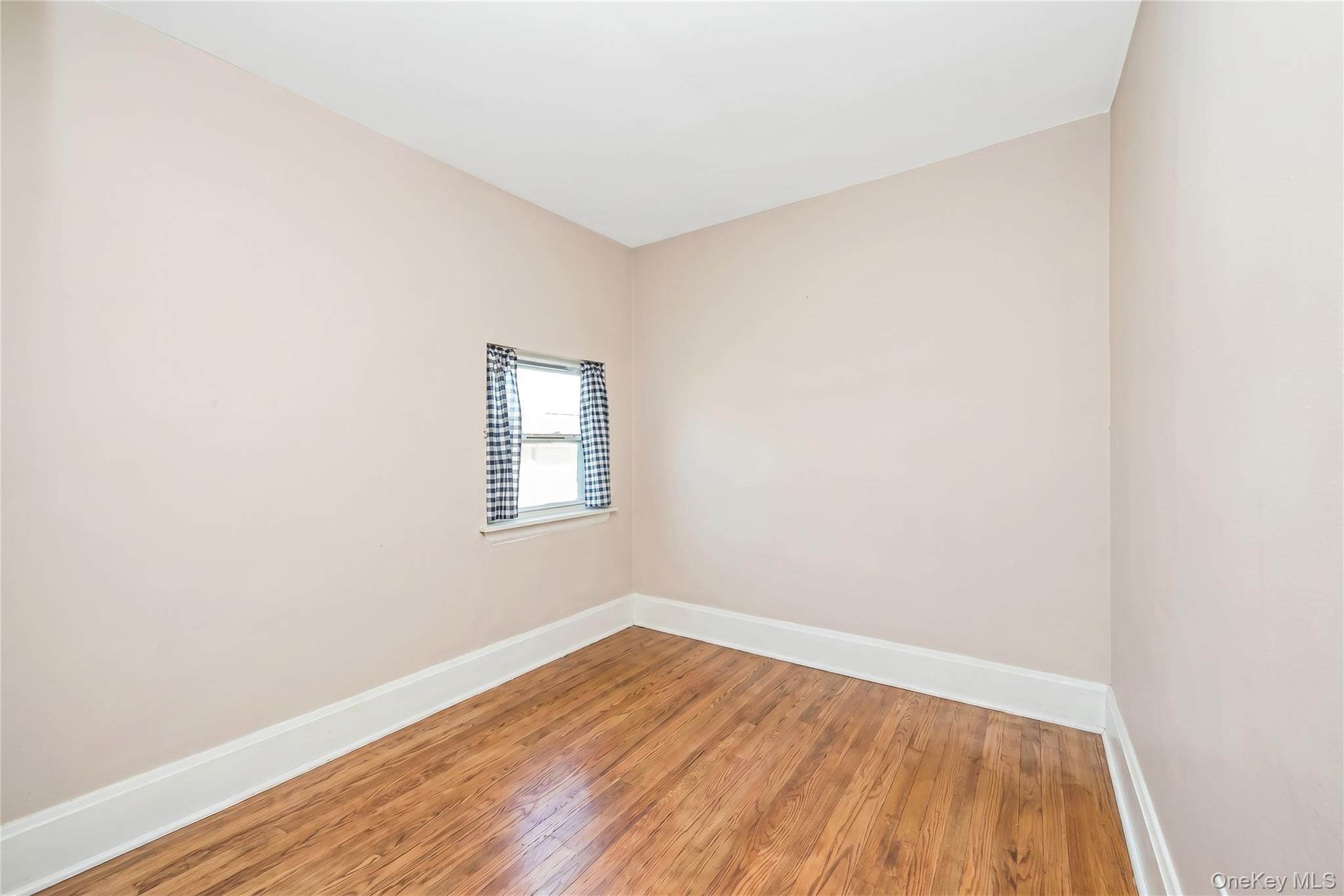 126-09 5th Avenue Property Photo 15