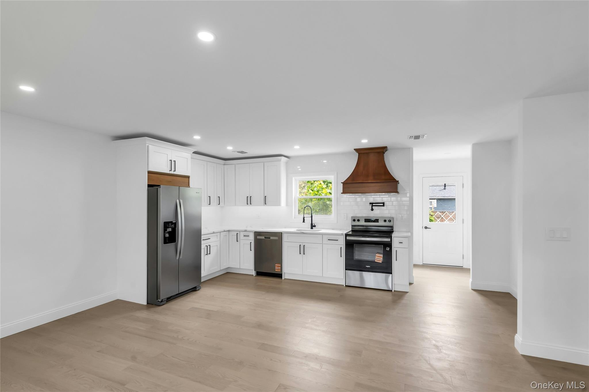 1237 Stony Brook Road Property Photo 2