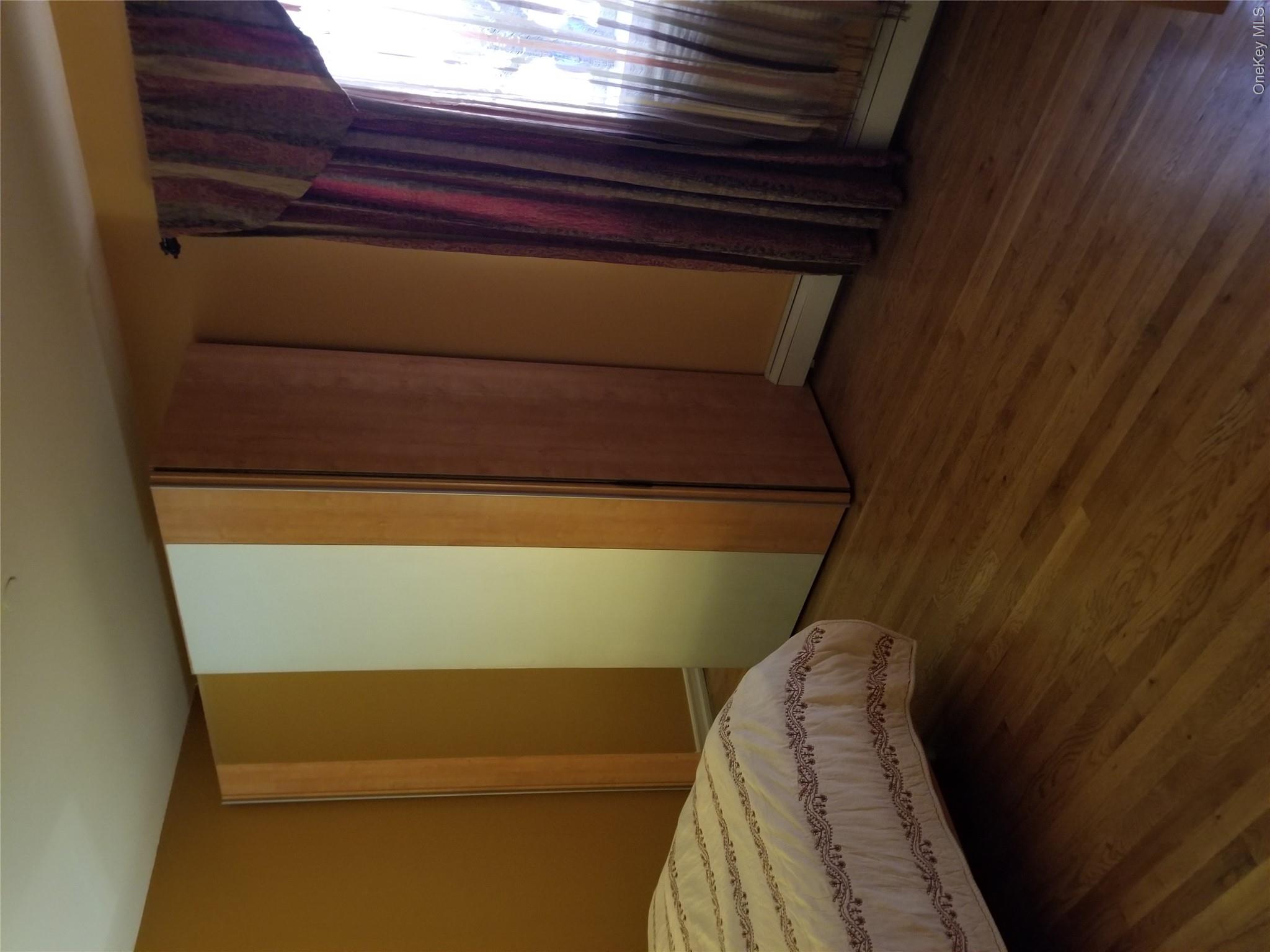 2012 Jerome Avenue 1a Property Photo 6