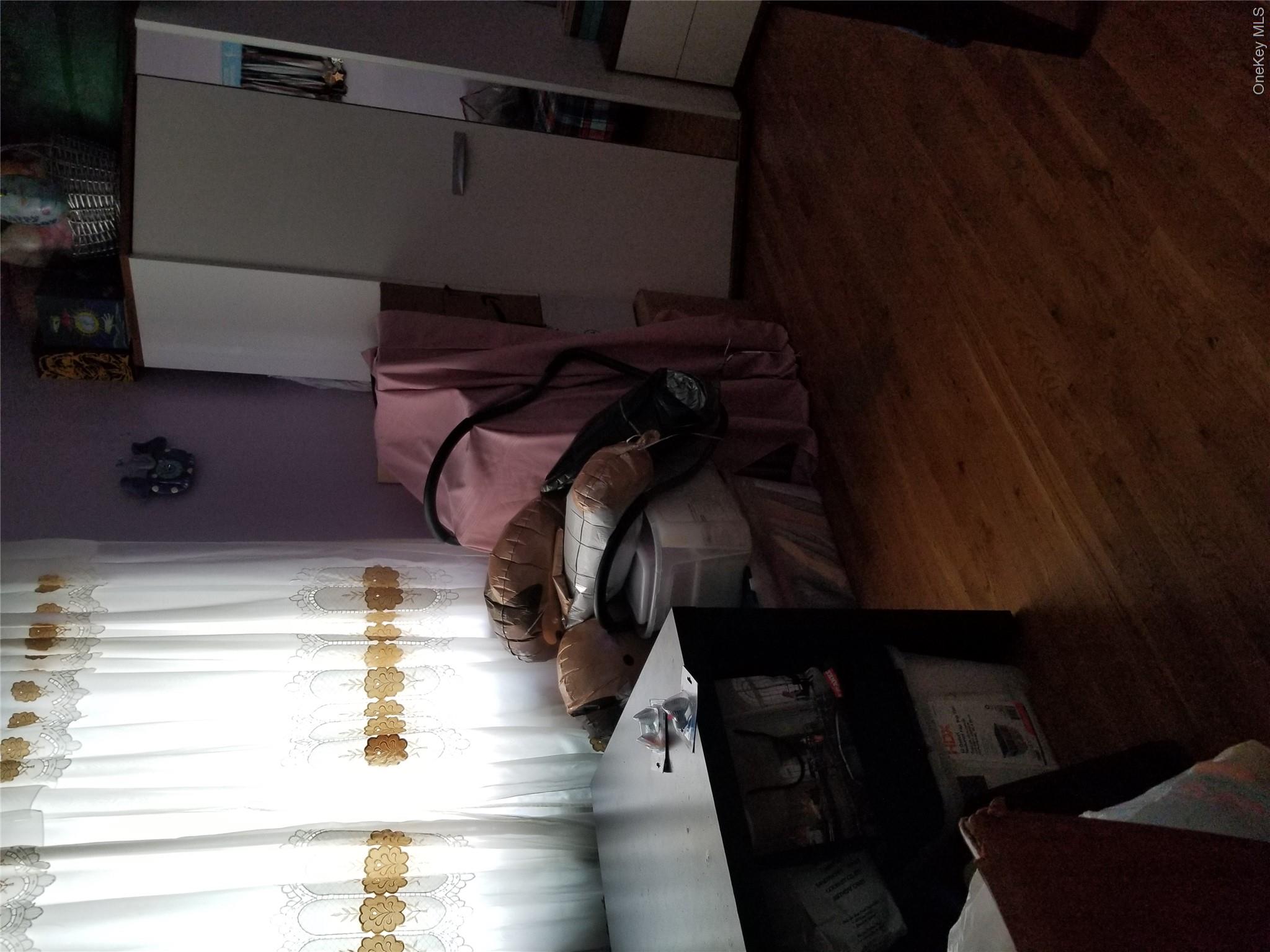 2012 Jerome Avenue 1a Property Photo 7