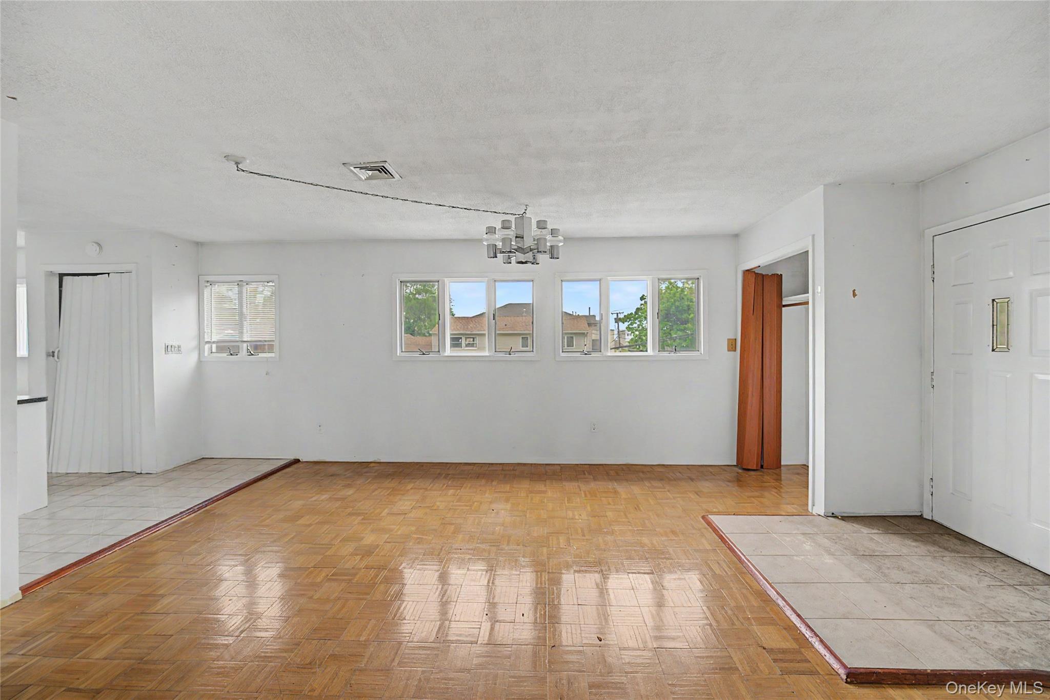5854 256th Street Property Photo 14