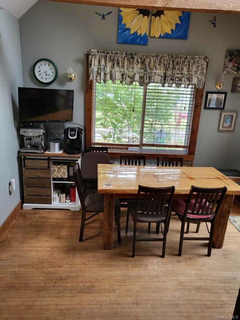 174 Rock Ridge Avenue Property Photo 4