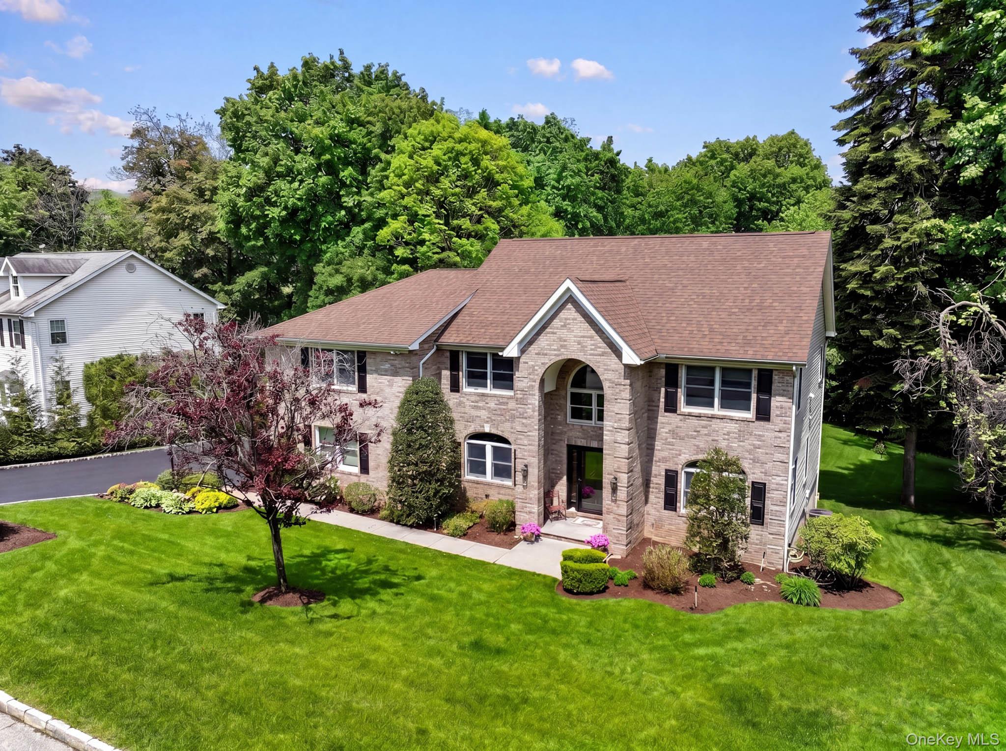 8 Drake Lane Property Photo 1