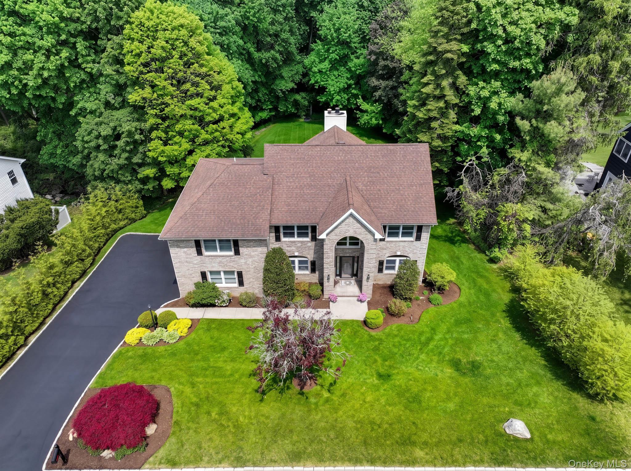 8 Drake Lane Property Photo 2