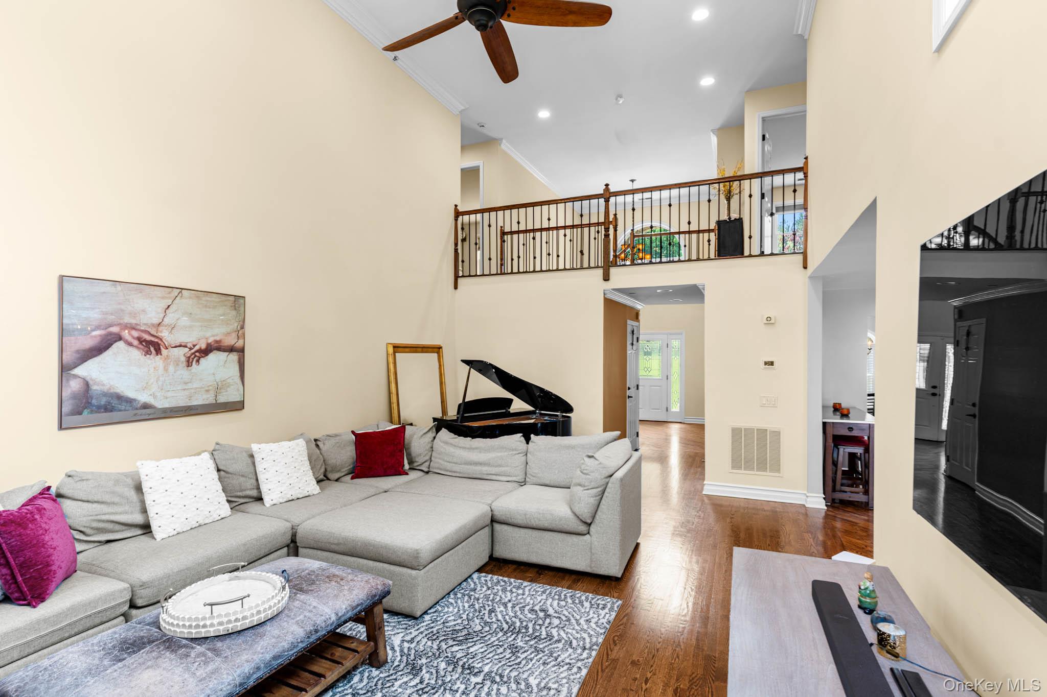 8 Drake Lane Property Photo 11