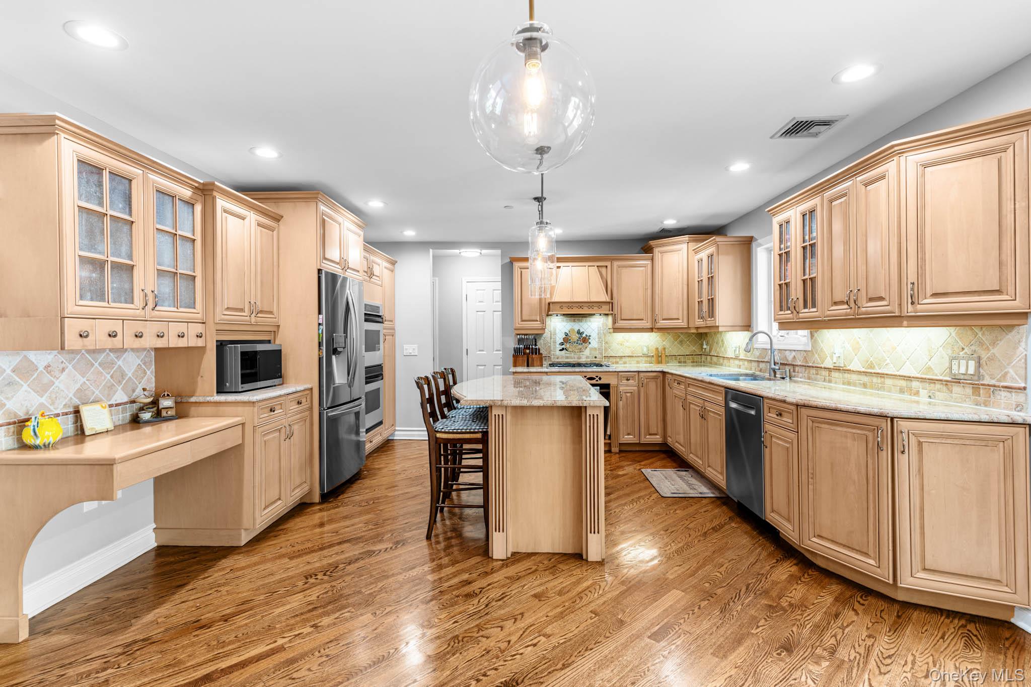 8 Drake Lane Property Photo 15