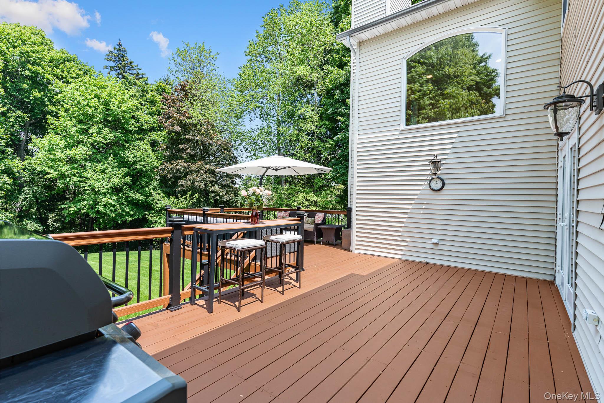 8 Drake Lane Property Photo 29