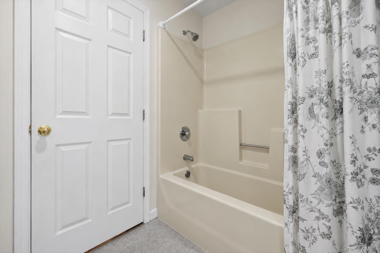 24 Avenue L Property Photo 9