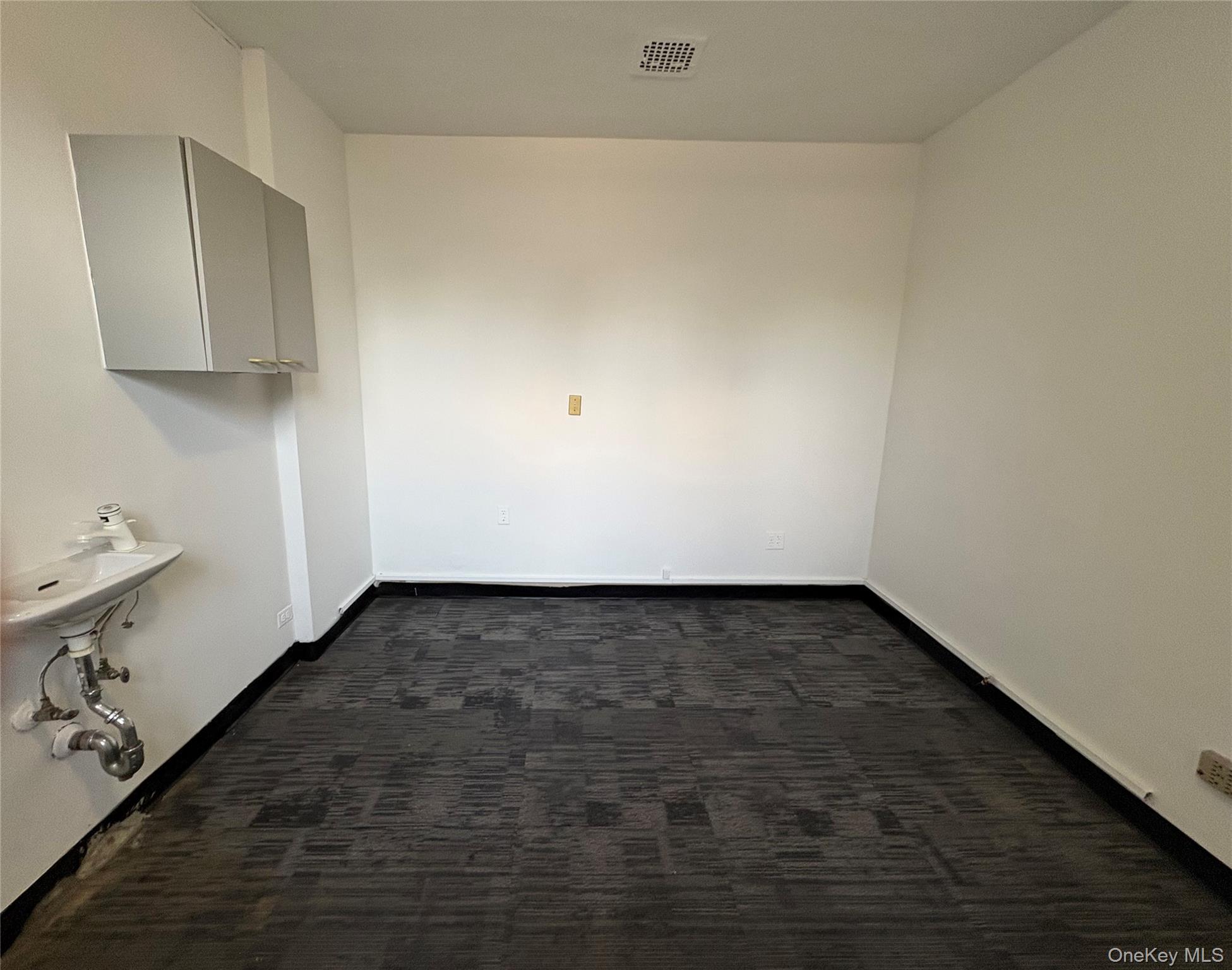 86-35 Queens Blvd 1d Property Photo 6