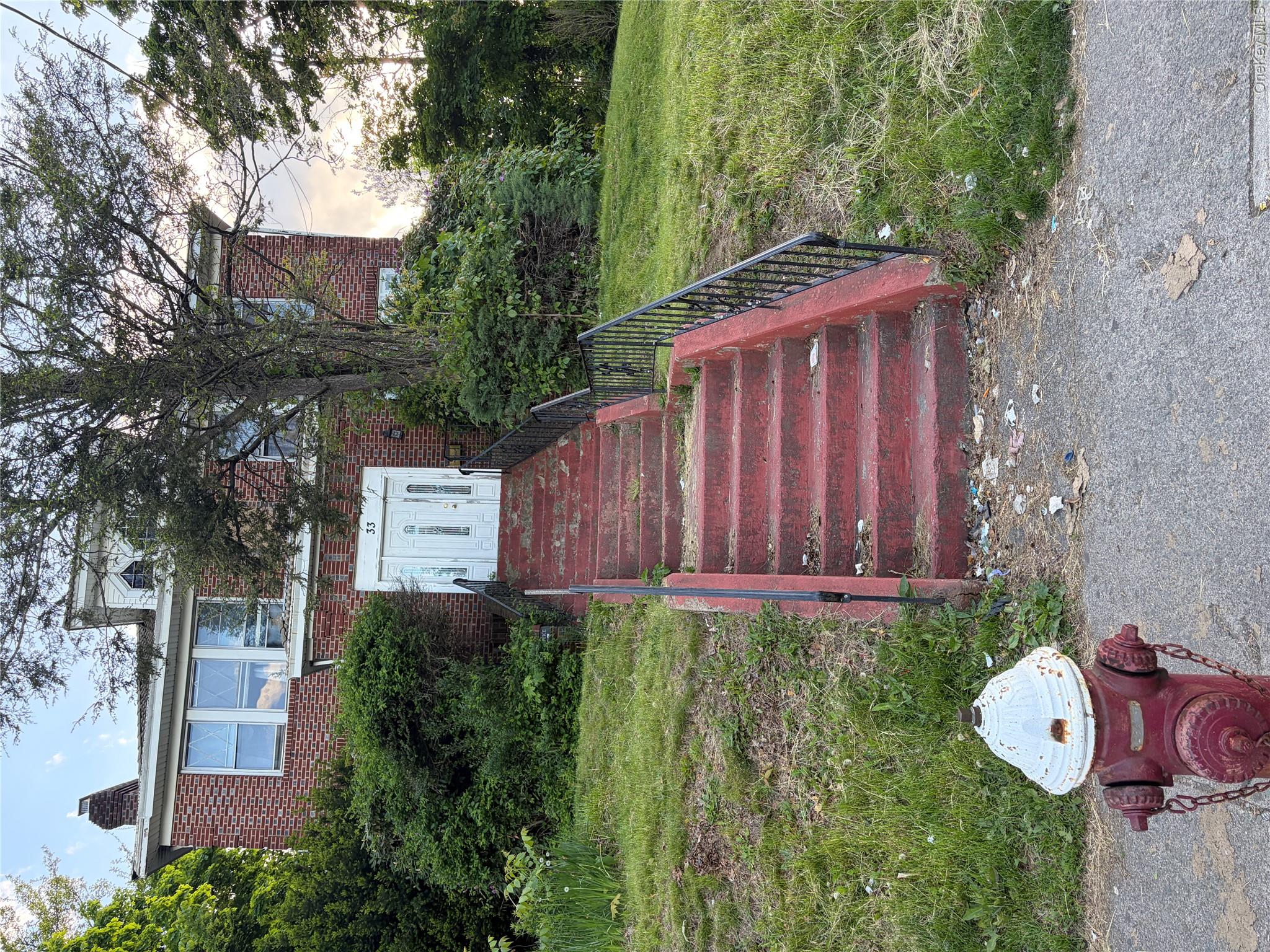 33 S Main Street Property Photo 2