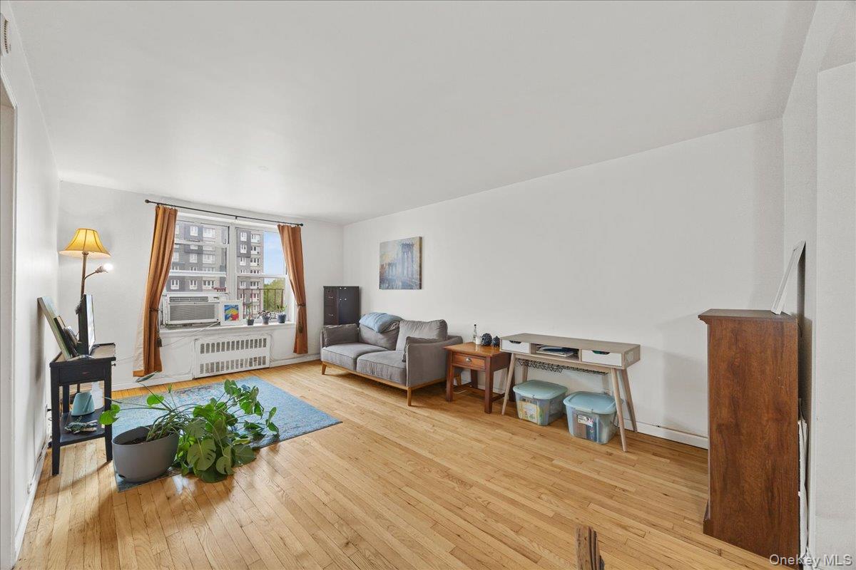 3176 Decatur Avenue 3a Property Photo 12