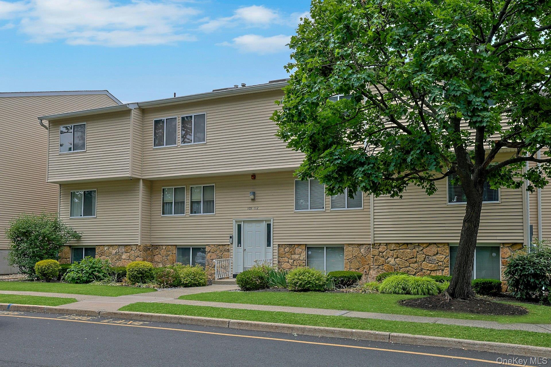25 College Avenue 111 Property Photo 2