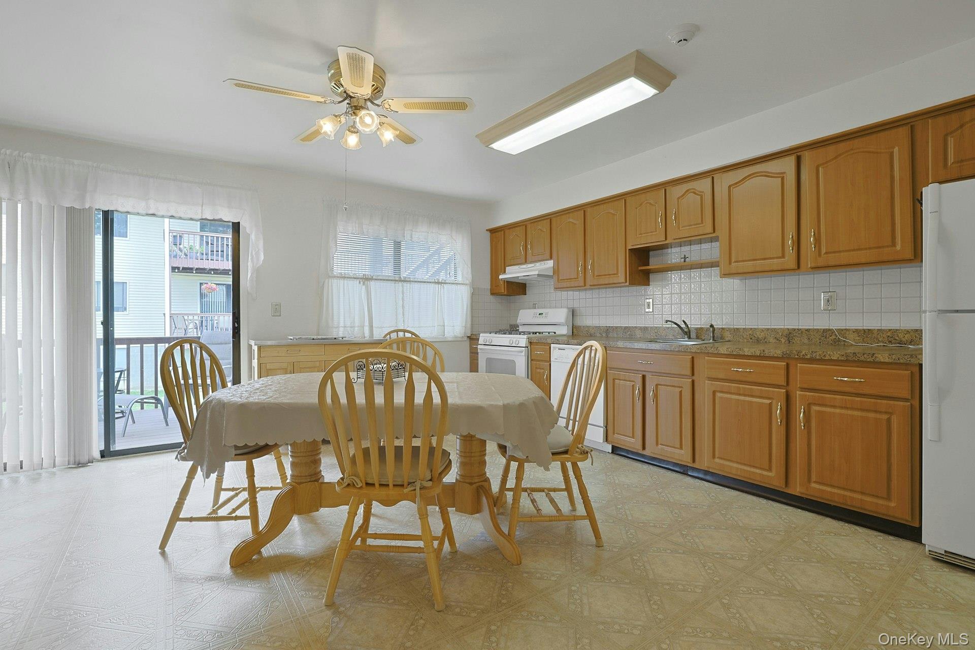 25 College Avenue 111 Property Photo 6