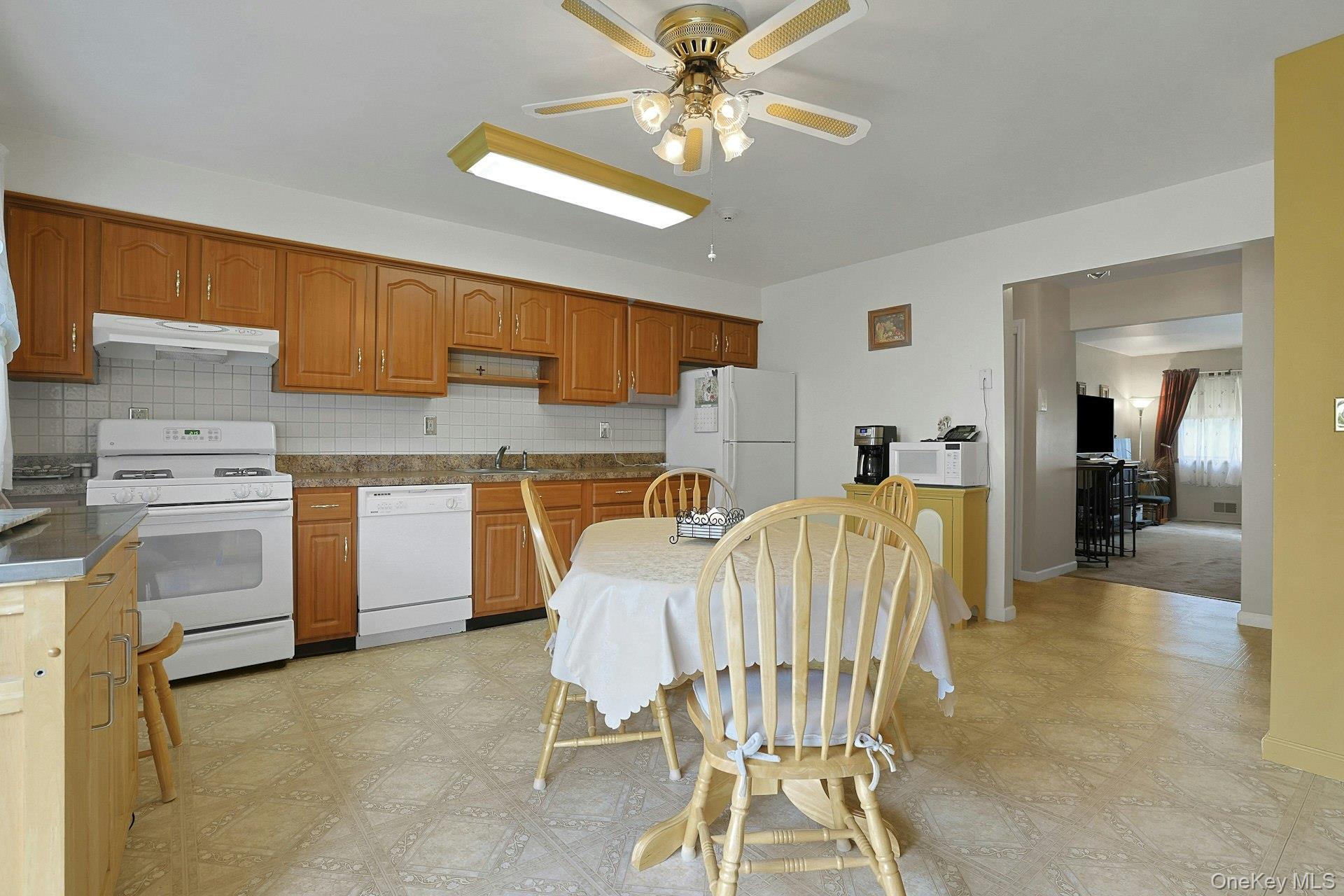 25 College Avenue 111 Property Photo 8