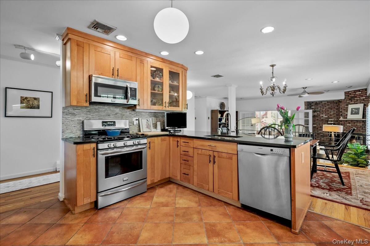 9 Salisbury Place Property Photo 8