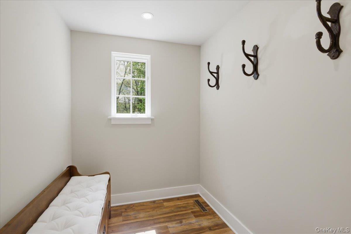 100 Southard Road Property Photo 6