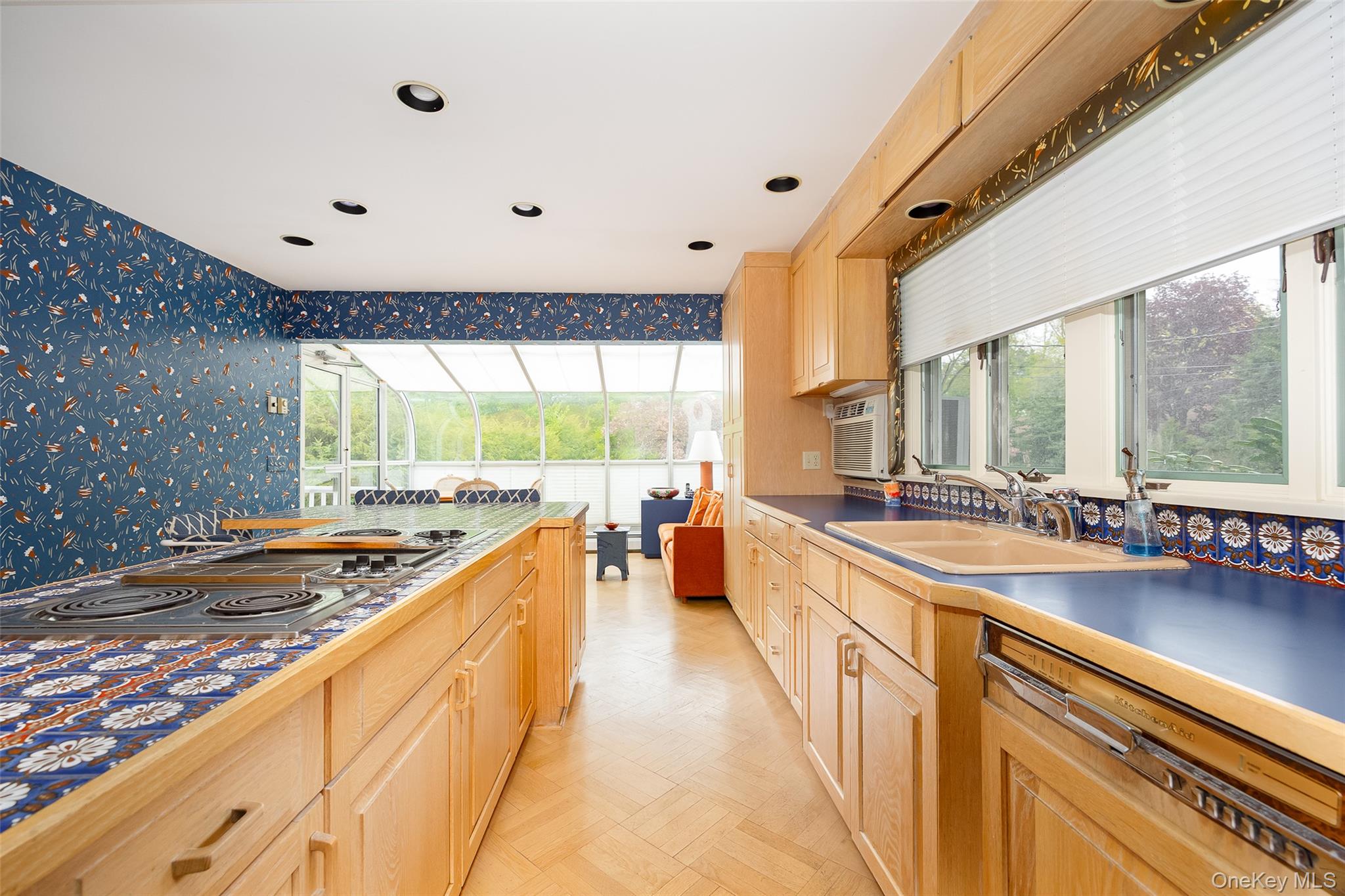 42 Yates Boulevard Property Photo 11