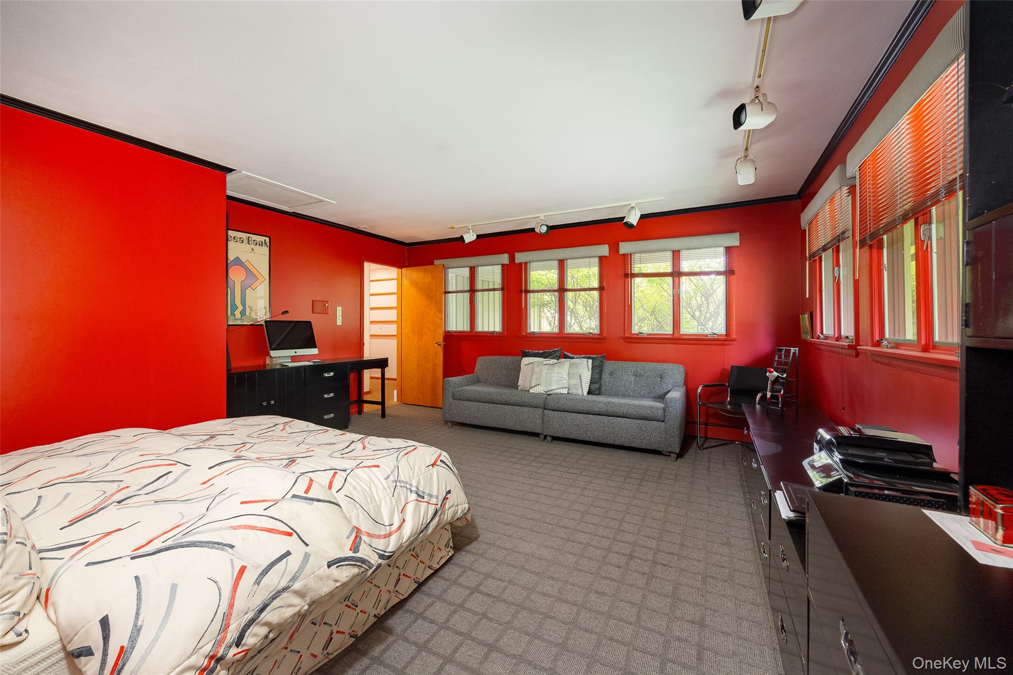42 Yates Boulevard Property Photo 23